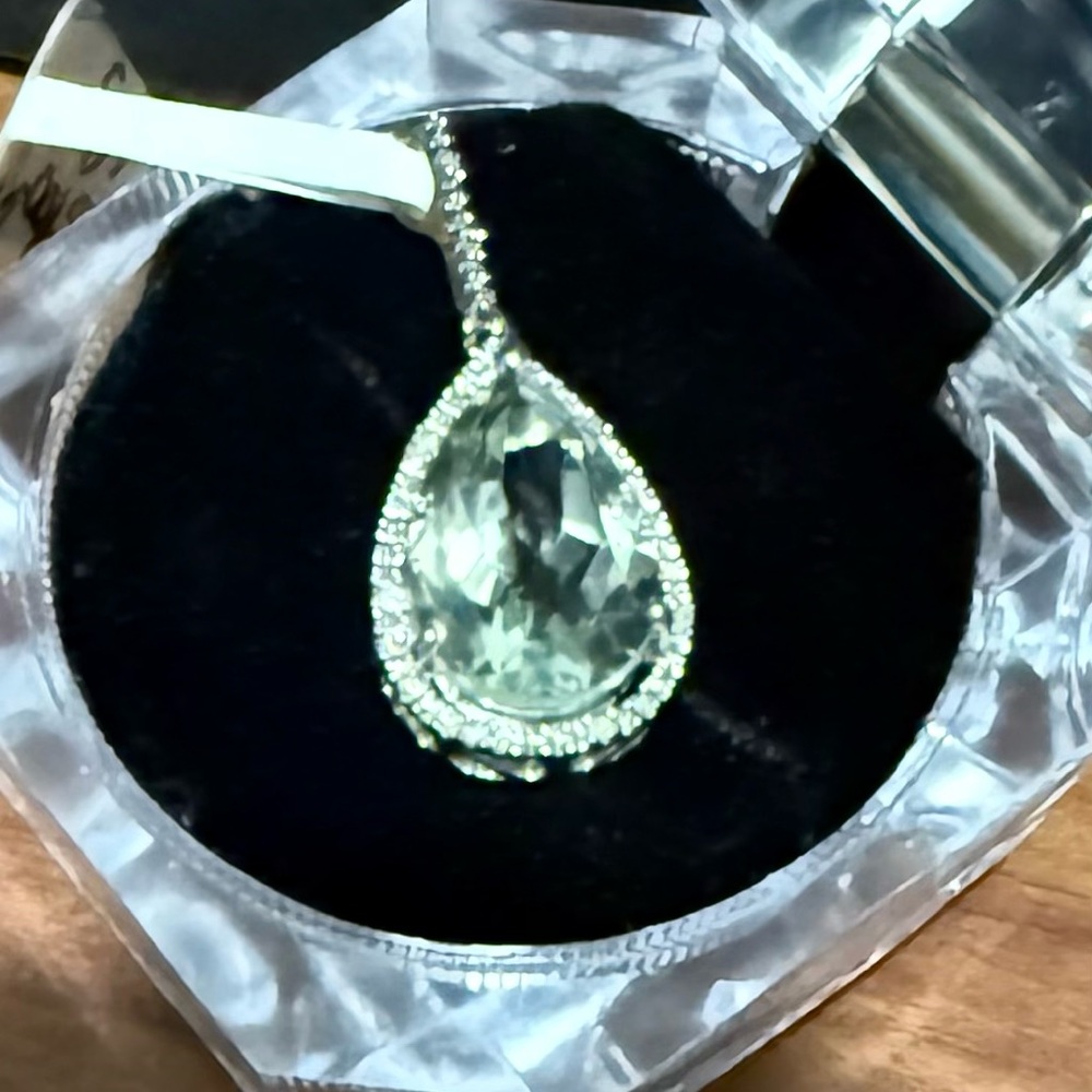 Elegant Silver and Green Amethyst Teardrop Pendant Necklace